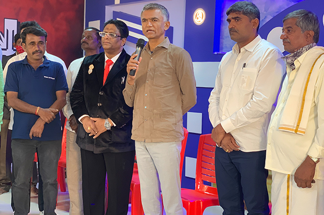 MLA and Former Minister Krishna Byre Gowda inaugurated the Christmas program 2021 by Grace Ministry held in Bangalore at the prayer centre at Budigere, Yelahankato which hundreds gathered to celebrate the birth of Jesus from many parts of the city.